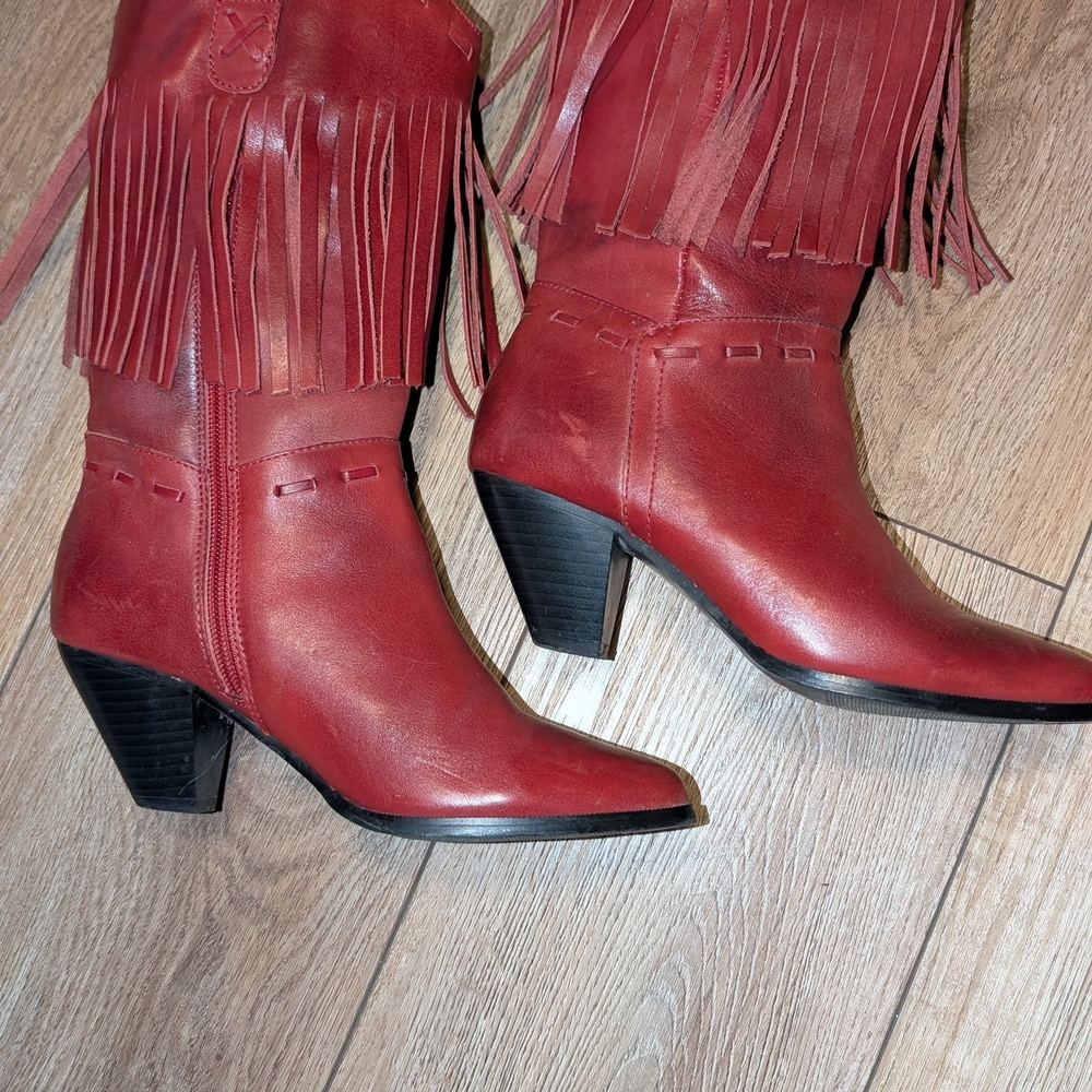 Red Fringe Western Boots - Picture 7 of 11
